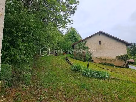 corps de ferme de 300 m² à morbier