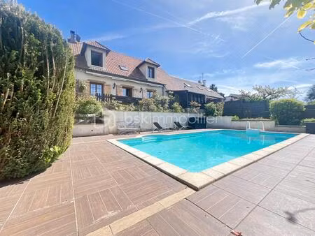 maison de 129 01 m² à longjumeau