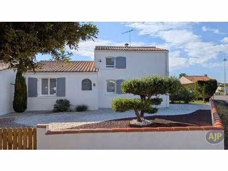 vente maison à l'aiguillon-sur-mer (85460) : à vendre / 117m² l'aiguillon-sur-mer