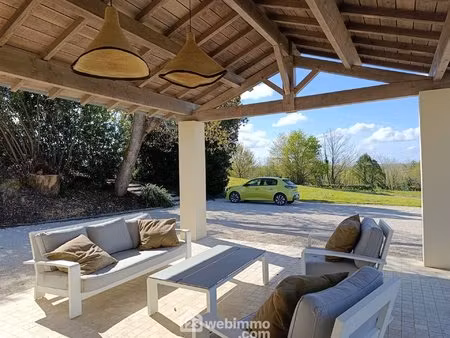 villa d'exception sur plus de 2 hectares de terrain