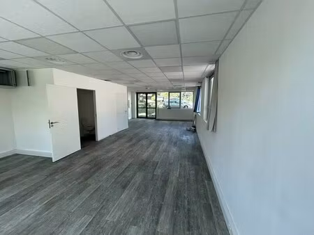 location bureaux 80 m²