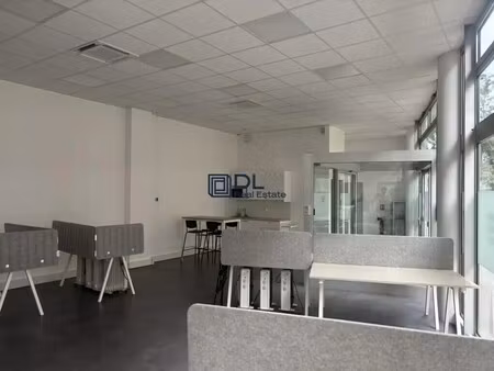 location bureaux 144 m²