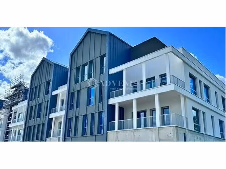 location bureaux 54 m² à 619 m²