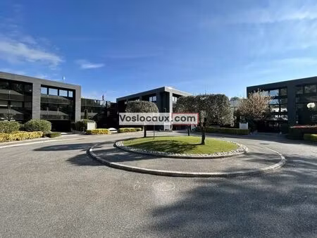 location bureaux 73 m²