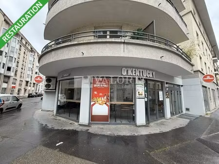location commerce lyon 69007 88m²