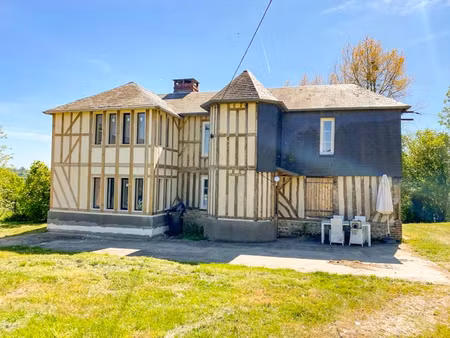 anxcen corps de ferme avec maison colombages rénovée  entour