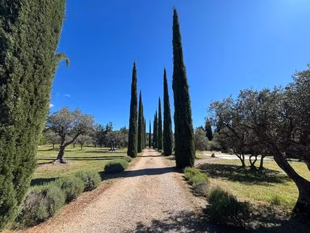 magnifique propriété sur aups - 293m²