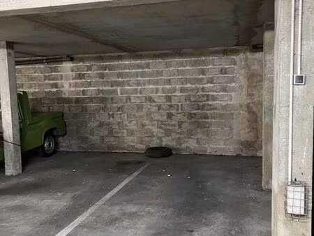 location parking romans sur isere 26100