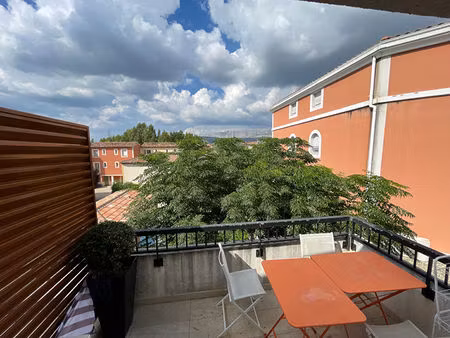 rousset  rue francis perrin - t1 avec terrasse - vendu loue