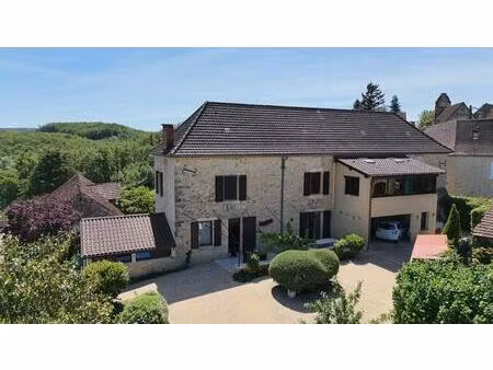 belle propriété en pierre avec gîte