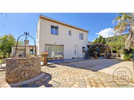 propriété à carnoules avec piscine  pool house et terrain co
