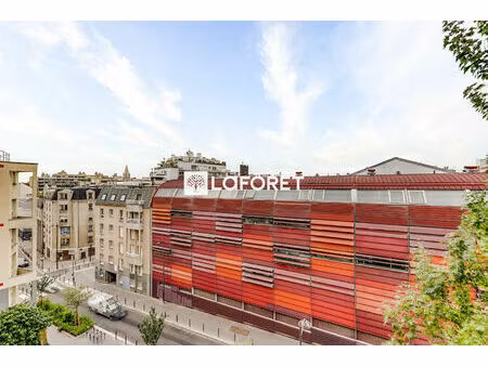 métro couronnes - place des métallos