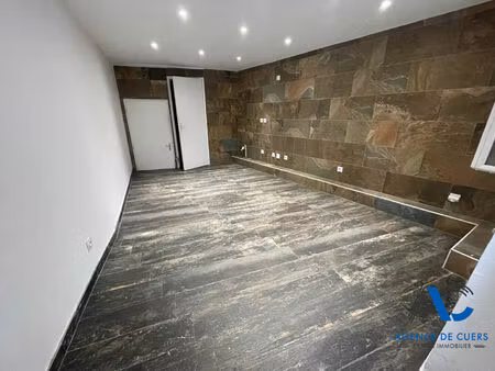 local commercial cuers 18 m2+ cave