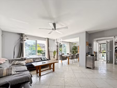 maison avec piscine à vendre à champs sur marne - 6 chambres  207 m²