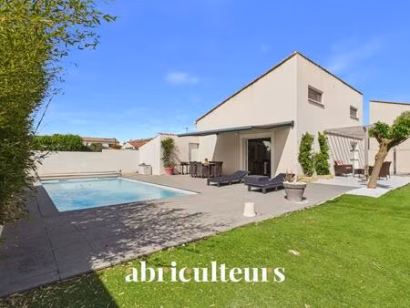 charmante maison contemporaine t4 de 125m² sur un terrain de 436m² avec piscine à lamanon 