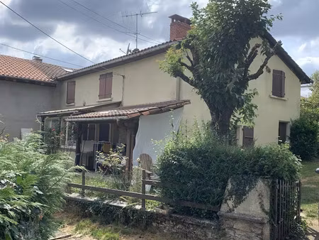 vente maison 6 pièces 108 m² à le lindois (16310)  85 500 €