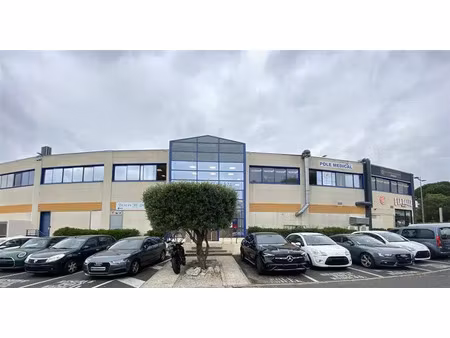 location bureau juvignac 178 m²