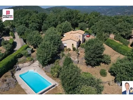 très belle villa provençale 5 pièces 133 m2 avec grande piscine et terrain de 3000 m2