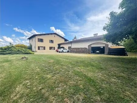 prestigieuse maison en vente beaurepaire  auvergne-rhône-alpes