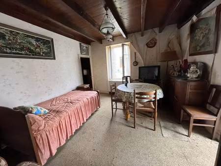 vente maison 7 pièces 158 m² à val-d'oire-et-gartempe (87320)  56 000 €