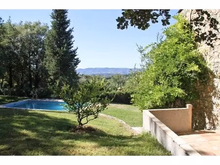 luxueux mas de 570 m²avec parc de 9000 m²