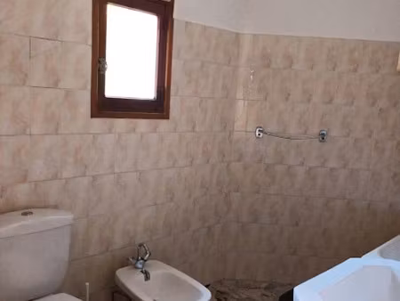 vente maison 8 pièces 180 m² à moriez (04170)  106 000 €