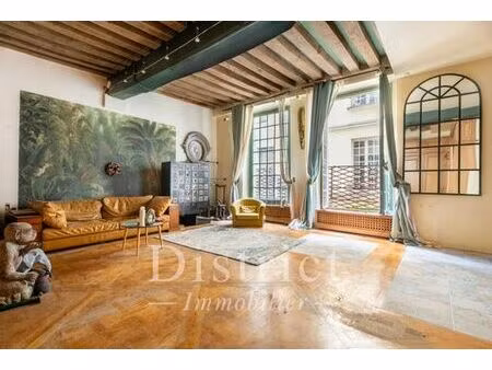 appartement de prestige de 42 m2 beaubourg  marais  notre dame - ile de la cité  france