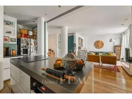 paris 17th district – a 3-bed apartment with a terrace with id 2886853250