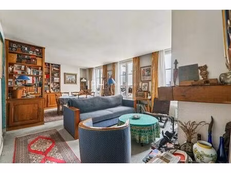appartement de luxe 2 chambres en vente à montmartre  abbesses  grandes-carrières  paris  