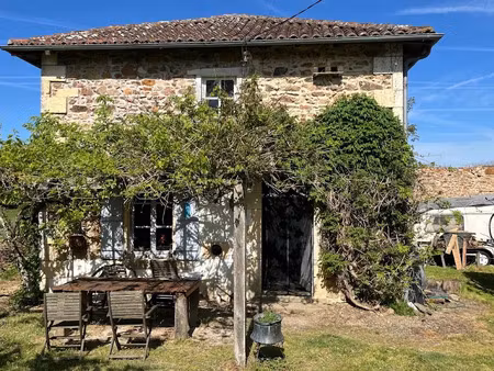 vente maison 4 pièces 106 m² à saulgond (16420)  114 000 €