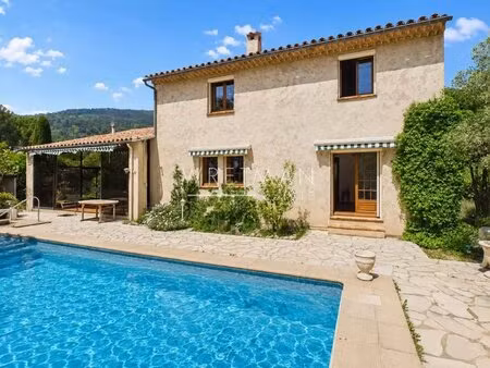 maison au calme village a pied - seillans