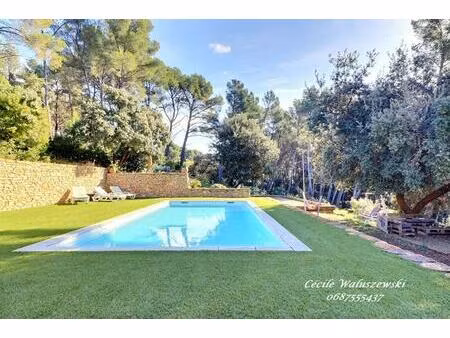 maison le beausset avec piscine et dépendance sur une parcelle de 5050 m2