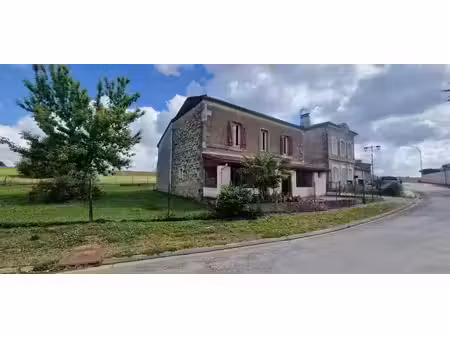 vente maison 4 pièces 152 m² à montignac-toupinerie (47350)  117 288 €
