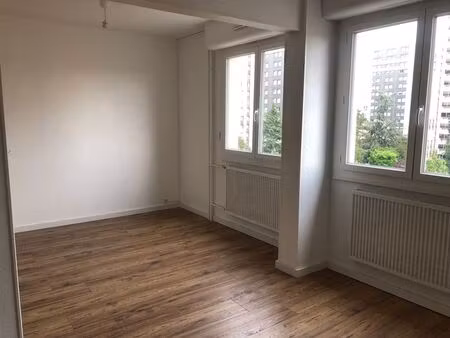 location appartement 1 pièce 39m² clermont ferrand 63000