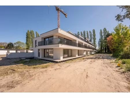subliem appartement te sijsele met groot zonneterras!