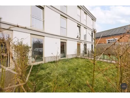 ben gelijkvloers appartement met hoogwaardige afwerking