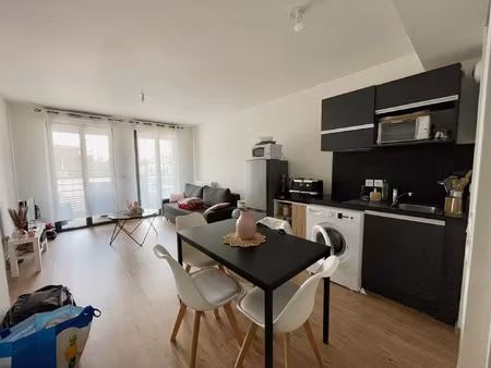 location appartement 2 pièces 40 m² à tours (37100)