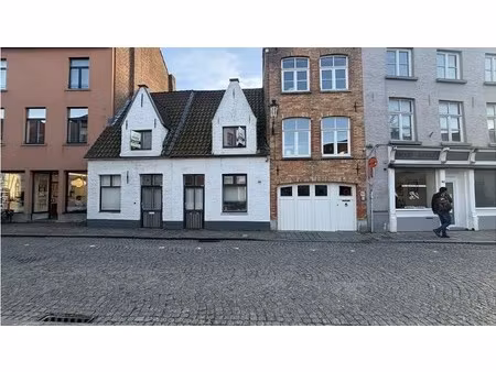 comfortabele 2-slaapkamerwoning met stadsterras te koop in brugge