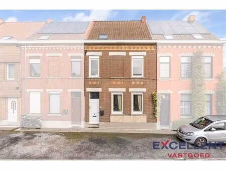 karaktervolle ruime woning met tuin in ronse