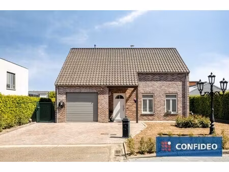 instapklare woning met drie slaapkamers in een doodlopende straat