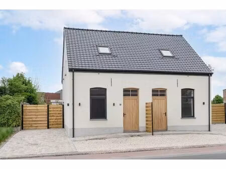 leuke gerenoveerde en instapklare woning met 2 slaapkamers