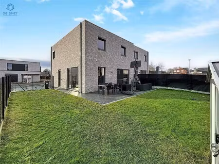 instapklare  energiezuinige nieuwbouwwoning met 4 slaapkamers  tuin en terras