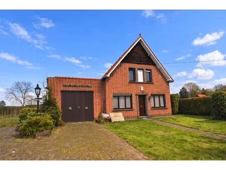 te renoveren woning omgeven door agrarisch gebied!
