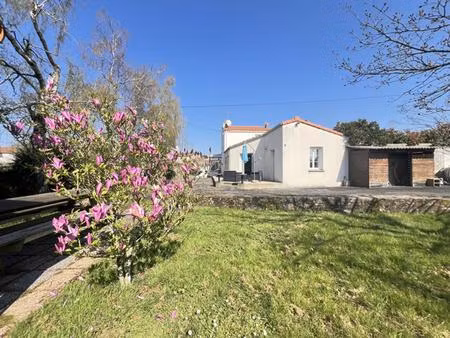 maison sevremoine 6 pièce(s) 141 m2