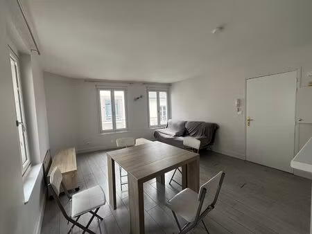 location appartement 2 pièces 46m²