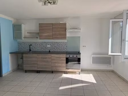 location appartement 2 pièces 39m² brignoles 83170