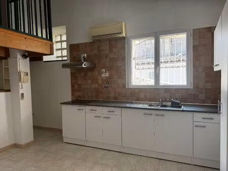 location appartement 2 pièces 37m² st maximin la ste baume 83470