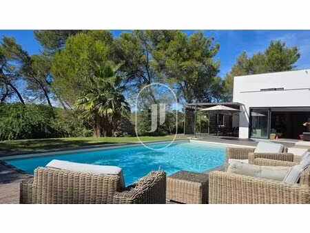 villa de luxe à vendre à nîmes : 899 000 € | 200m²