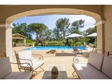 villa de luxe de 5 chambres en vente la motte  france