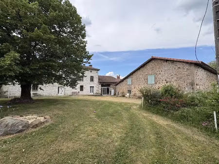 vente maison 8 pièces 270 m² à chabrac (16150)  312 000 €